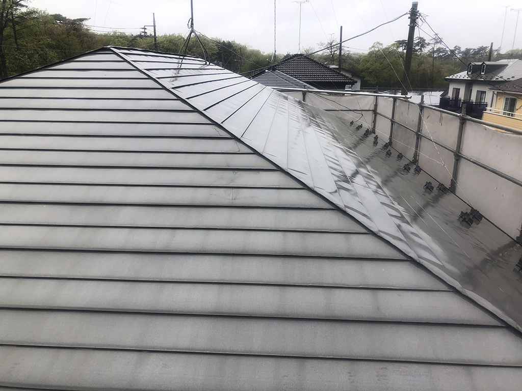 ガルバリウム鋼板屋根の塗装 ヌマノ塗装